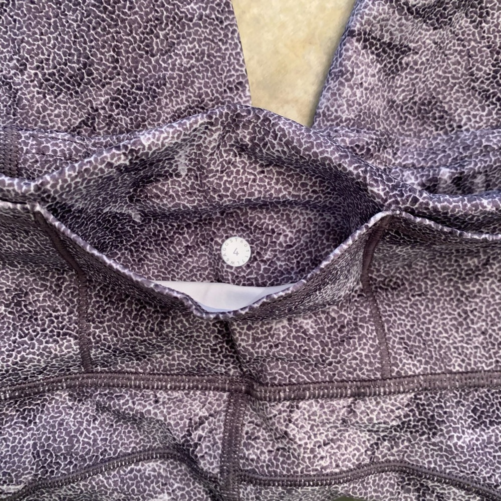 Lululemon - Picture 2 of 3